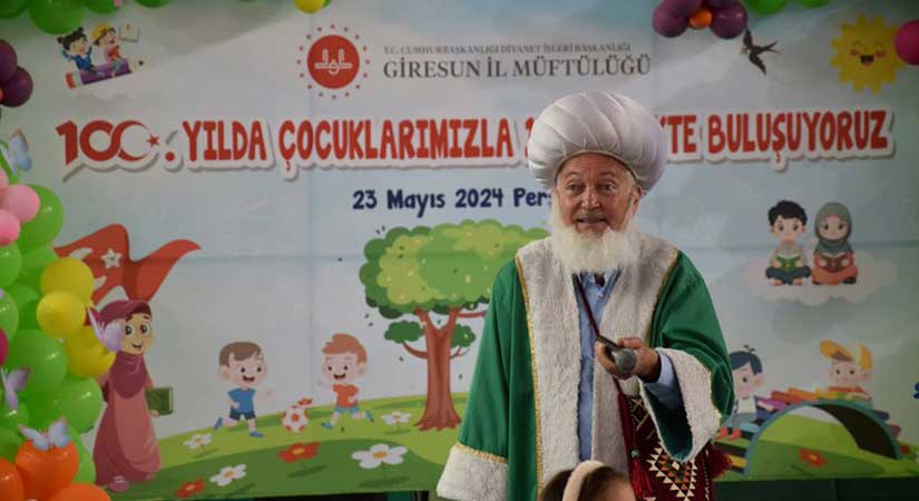 Giresun’da minikler 100. Yıl şenliğinde buluştu