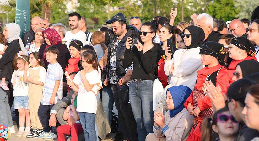 Festival tüm coşkusuyla sürüyor