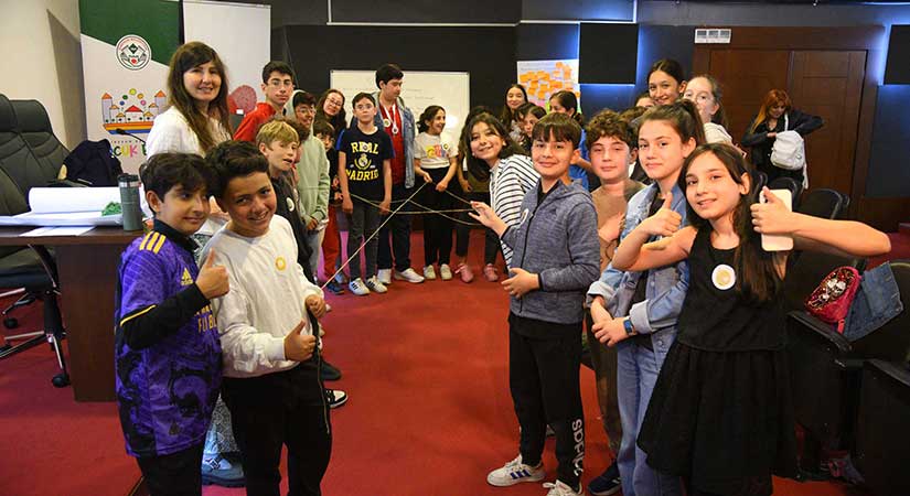 İklim değişikliğiyle mücadele için doğa korumacı gençler yetişiyor