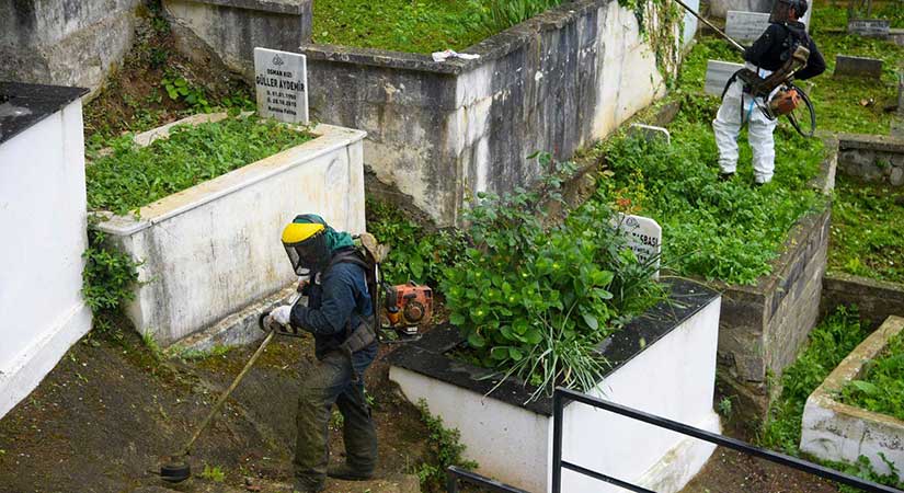 Mezarlıklar Anneler Günü’ne hazırlanıyor