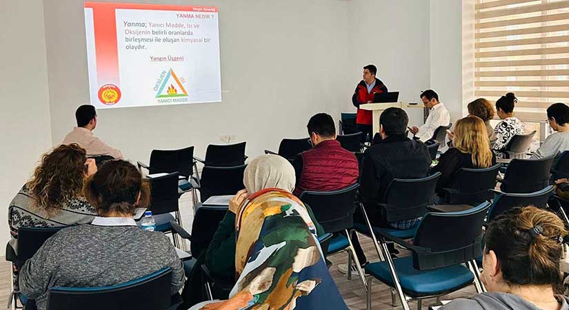 Toplum sağlığı merkezinde yangın eğitimi