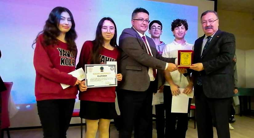 Yavuz Kolej Bilgi Yarışması İl Birincisi