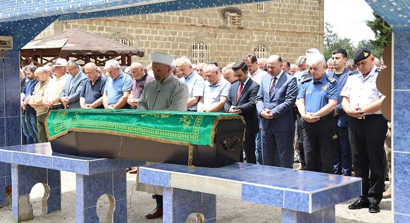 Şehit Babası Halil Öztürk son yolculuğuna uğurlandı