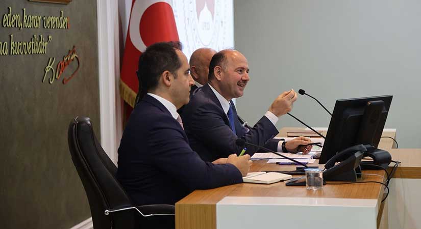 Giresun Valisi’nden Kamu Personeline nezaket uyarısı