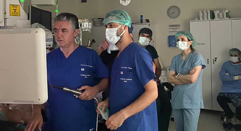 6 çocuğa başarılı anjiyo müdahalesi