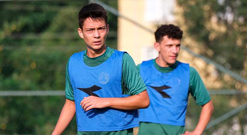 Teknik Direktör Metin Aydın’ın gözdesi olmak için kapışıyorlar