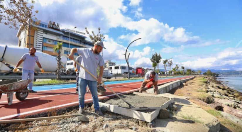 Her köşede yollar yenileniyor