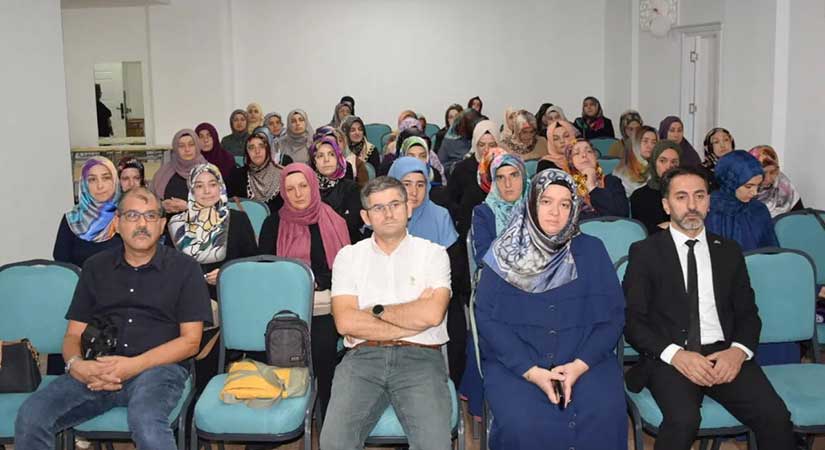 4-6 yaş Kur’an kursu öğreticilerine seminer 