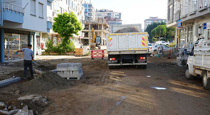 Piraziz’de Begonit taş döşeme ve aydınlatma çalışmaları başladı