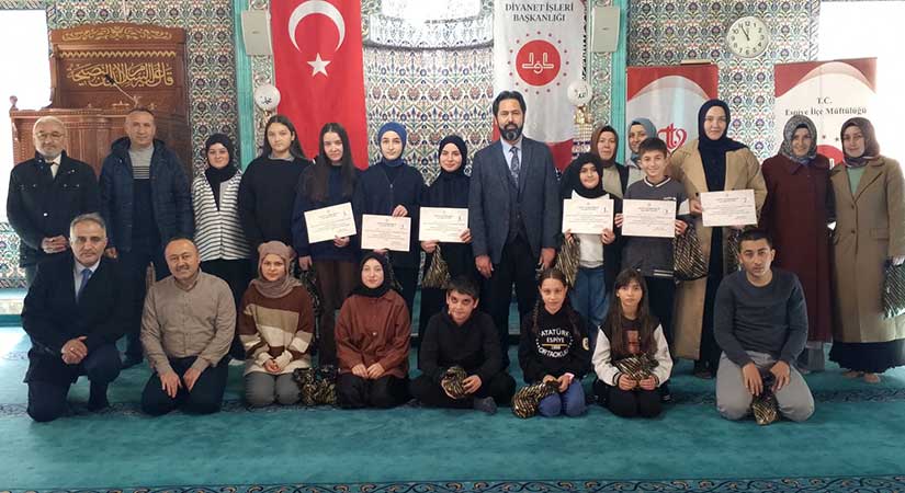 Espiye İlçe Müftülüğünden 40 Hadis Ezber Yarışması