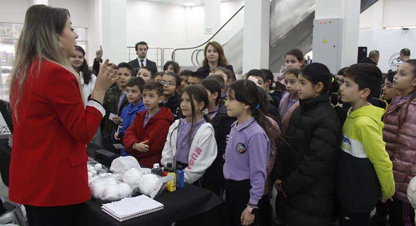 Yeşil teknoloji temasıyla geleceğe ışık tutuldu