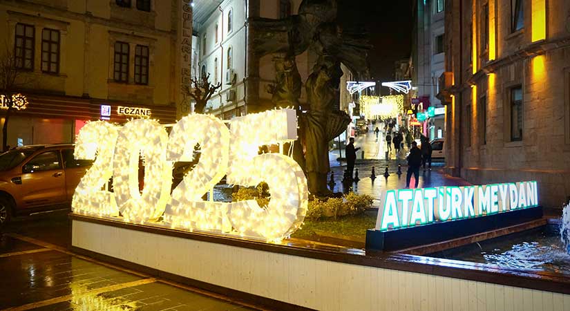 Yeni yıl öncesi Giresun ışıl ışıl