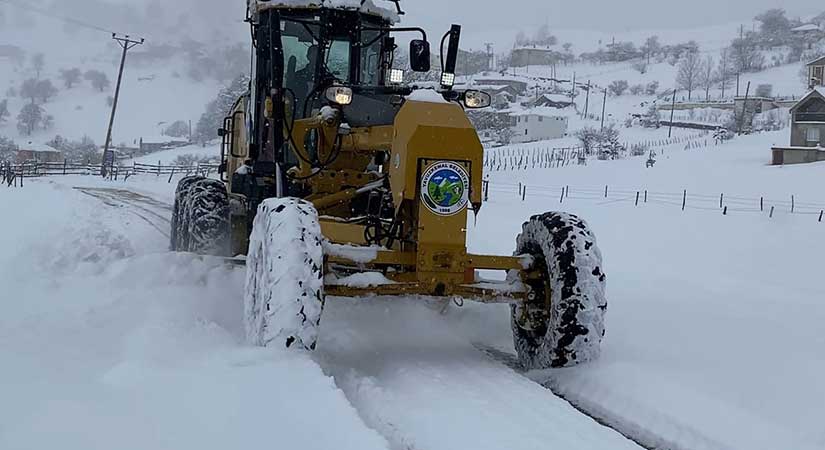 Giresun’da karla mücadele ekipleri görev başında
