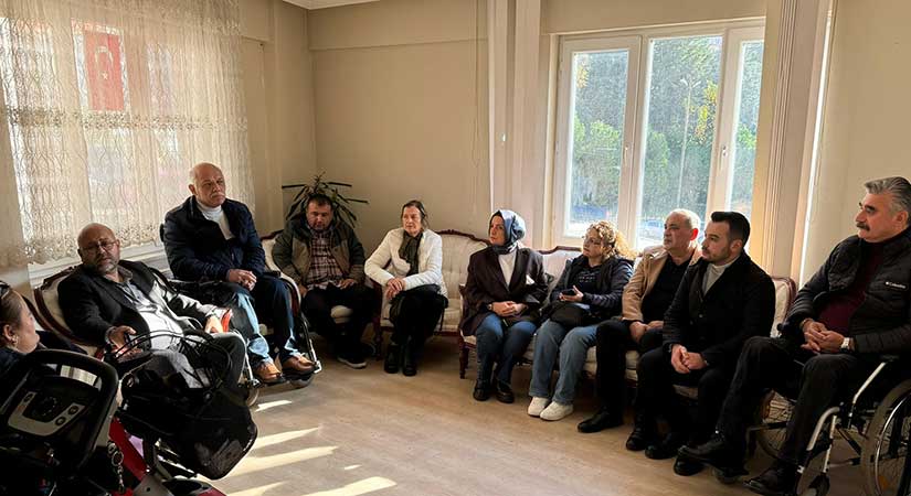 MHP heyetinden, Anadolu Engelliler Derneği’ne anlamlı ziyaret