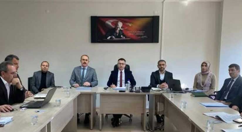 Kaymakam Koç, ortaokul müdürleri ile toplantı yaptı