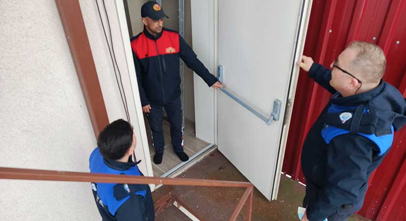 Görele Belediyesi’nden yangın merdiveni denetimi