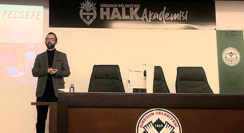Halk Akademisi’nde felsefe ve iletişim sunumu yapıldı