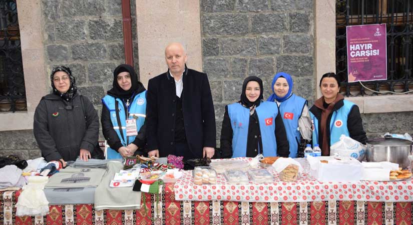 Depremden etkilenen cami ve kurslar için “Hayır Çarşısı” kuruldu