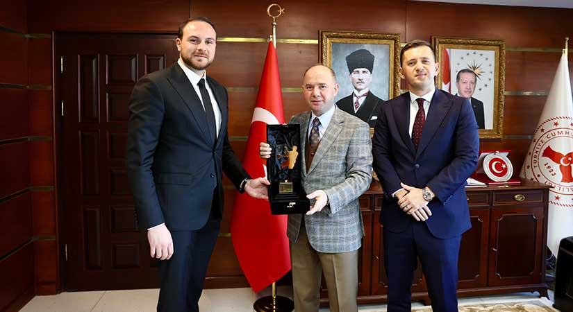 Hentbol Federasyonundan Giresun Valisi Serdengeçti’ye ziyaret