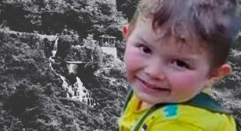 Küçük çocuk defnedildi