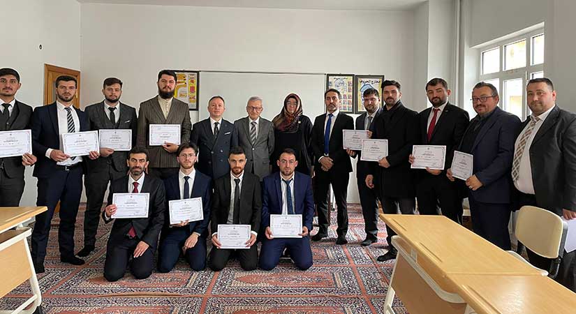 “Talim ve Tashih-i Huruf Kursu”nu  tamamlayan din görevlilerine belgeleri verildi