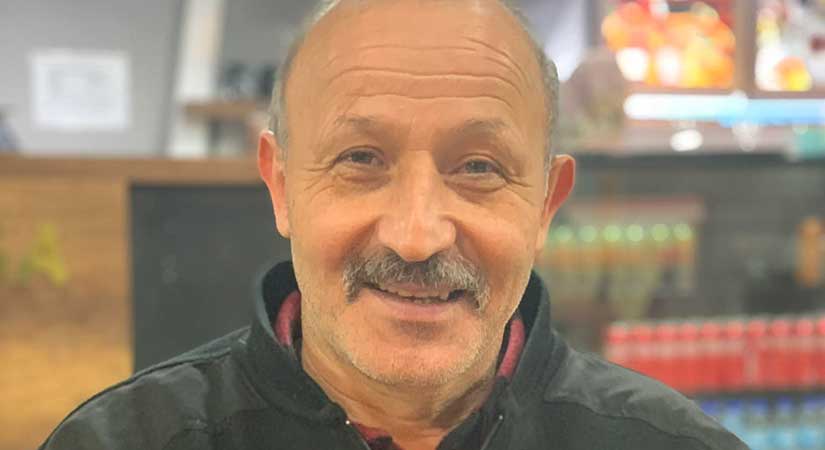 Muhtar Bayraktar ağaç kazasında yaralandı