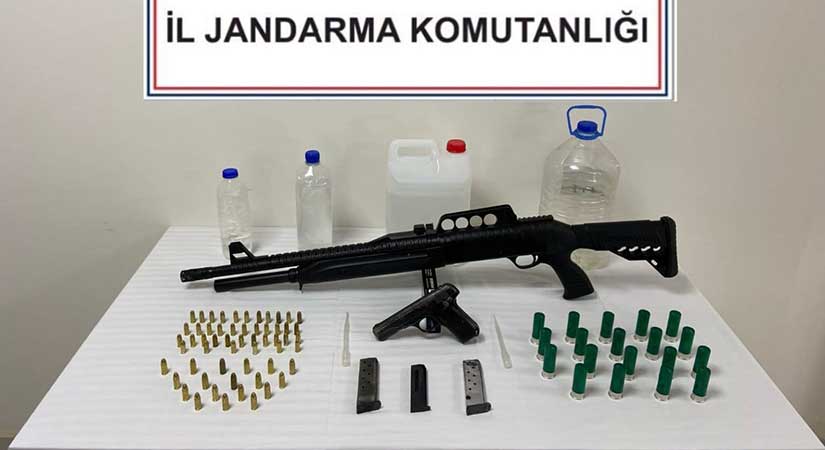 Jandarma darbe vurdu çok sayıda malzeme ele geçirildi