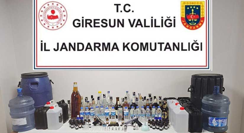 Jandarma sahte içkiye geçit vermedi