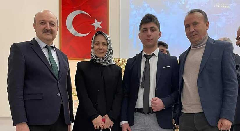 Espiyeli Mevlüt Akbayrak gururlandırdı