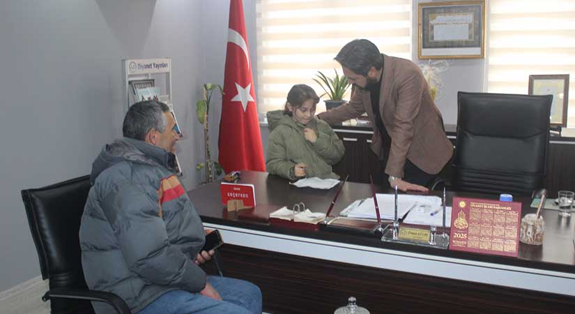 Osman Gülbe, Öğrenciye dersinde destek oldu