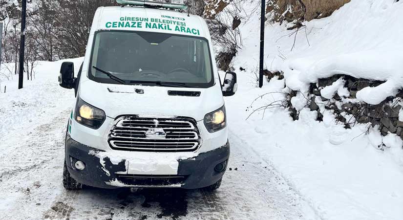 Mezarlık hizmetleri kesintisiz sürüyor