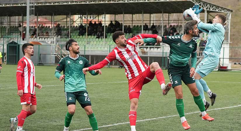 Batlamaspor evinde iki puan bıraktı!