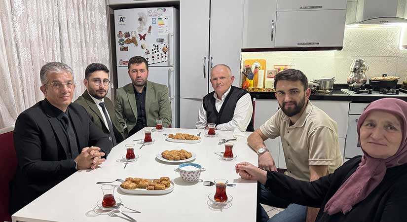 Şehit Piyade Onbaşı Dursun Buz’un ailesiyle iftar yapıldı