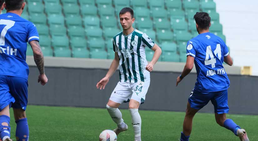 Beyoğlu Yeni Çarşı, 4-2’lk skorla devirdi