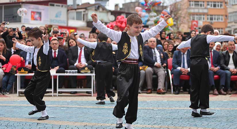 Bulancak’ta 23 Nisan coşkusu protokolle yaşandı