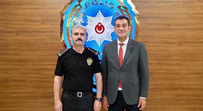 Polise minnet, huzura destek mesajı