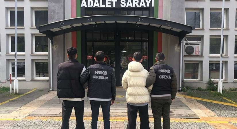 Torbacılar suçüstü yakalandı