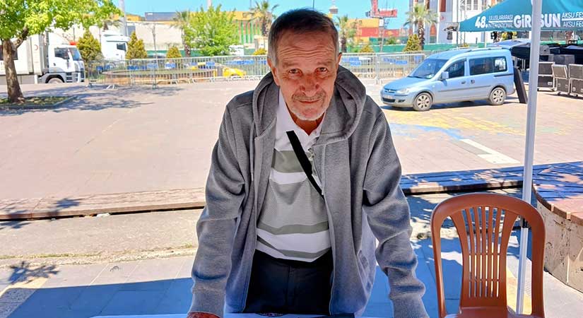 Asım İnan okurlarıyla buluştu