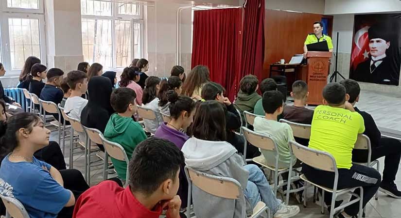 Çanakçılı öğrencilere trafikte güvenlik dersi
