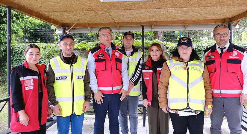 Engelli bireylerden trafikte hayat kurtaran mesaj!