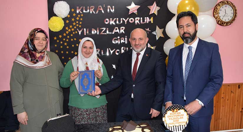 Hanımların Kur’an okuma mutluluğu