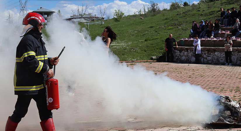 Şebinkarahisar MYO’da afet bilinci eğitimi ve tatbikatı yapıldı