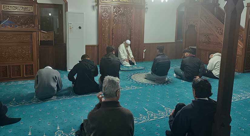 Öğrenciler tarihi camiyi gezdiler