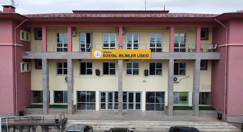 Vali Serdengeçti: Saldırgan gözaltına alındı