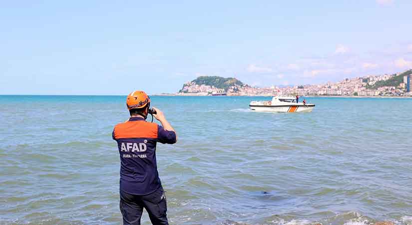 Tehlikeli akıntıya kapılan küçük çocuk aranıyor