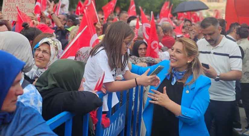 Gezmiş: Ekonomik kriz ve adaletsizlik halkı bezdirdi