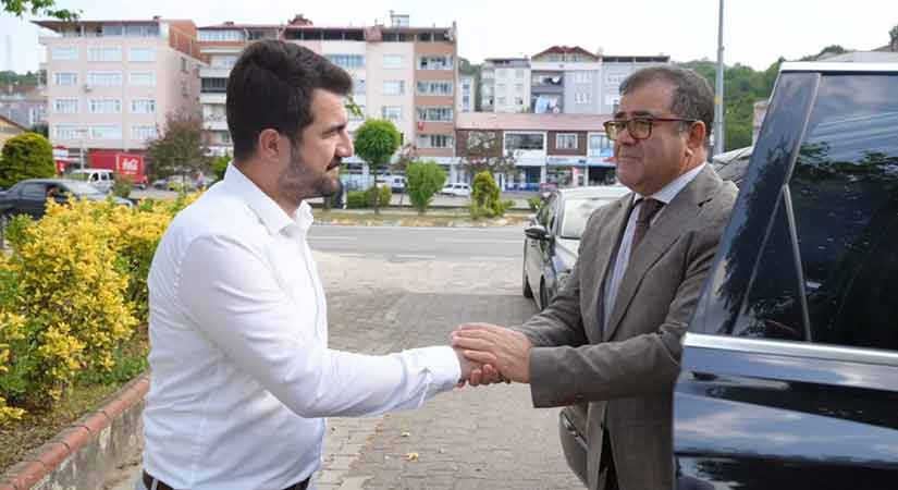 Piraziz’in İlk Kaymakamı Hamit Yüksel, Başkan Ayyıldız’ı Ziyaret Etti