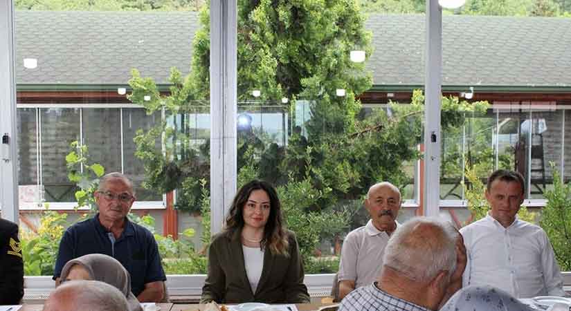 Keşap’ta şehit babalarına anlamlı vefa