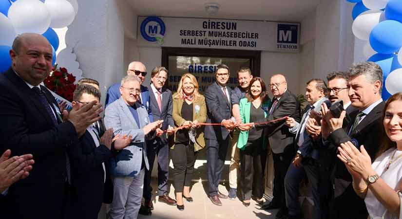 Yeni bina açıldı, yeni başkan seçildi