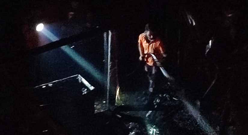 Mutfakta başladı, bina tamamen yandı